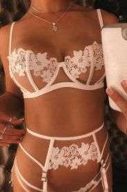 Проститутка Карина, тел. 8 (909) 525-9318